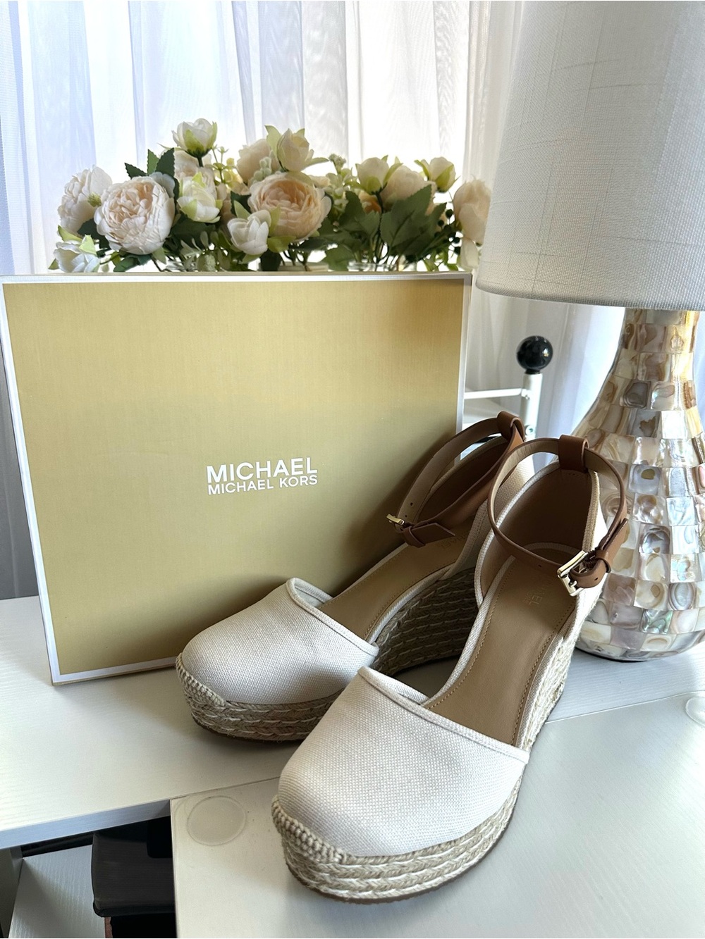 NWT Michael Kors Kendrick Canvas Espadrille Wedge Sandals 9M Light Cream w/ Box - Picture 3 of 9